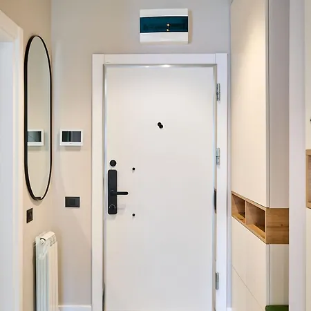 Soleil Anne Std - Infinity Pool & Mamaia