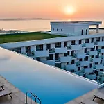 Soleil Anne Std In Infinity Pool & アパート ママイア