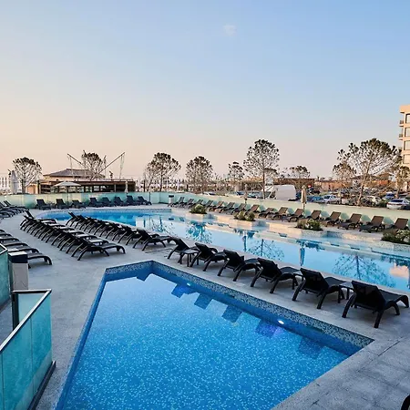 Apartament Soleil Anne Std In Infinity Pool & Mamaia