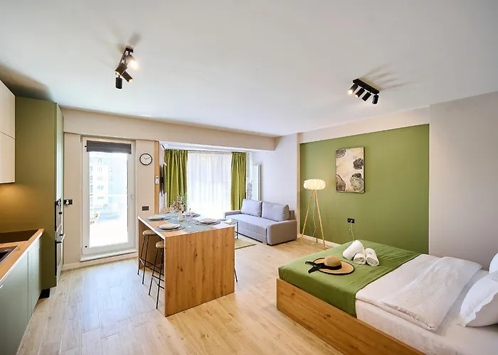 Soleil Anne Std - Infinity Pool & * Mamaia