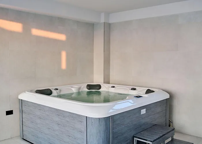 Soleil Anne Std In Infinity Pool & Appartement Mamaia