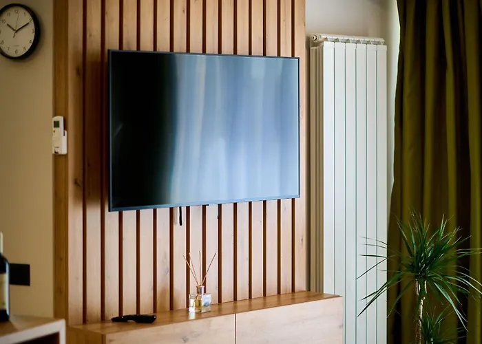 Soleil Anne Std In Infinity Pool & * Mamaia