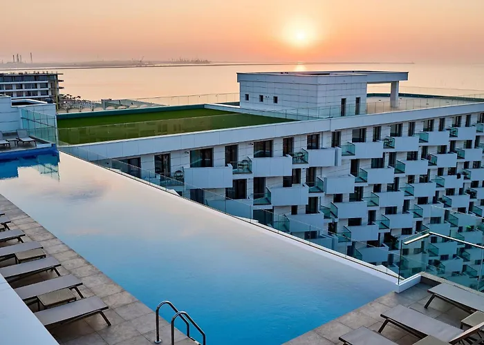 Soleil Anne Std In Infinity Pool & Appartement Mamaia