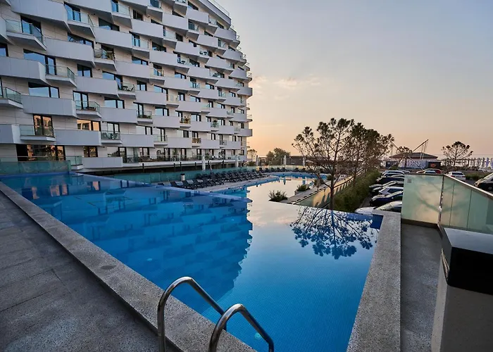 Soleil Anne Std In Infinity Pool & Appartement *